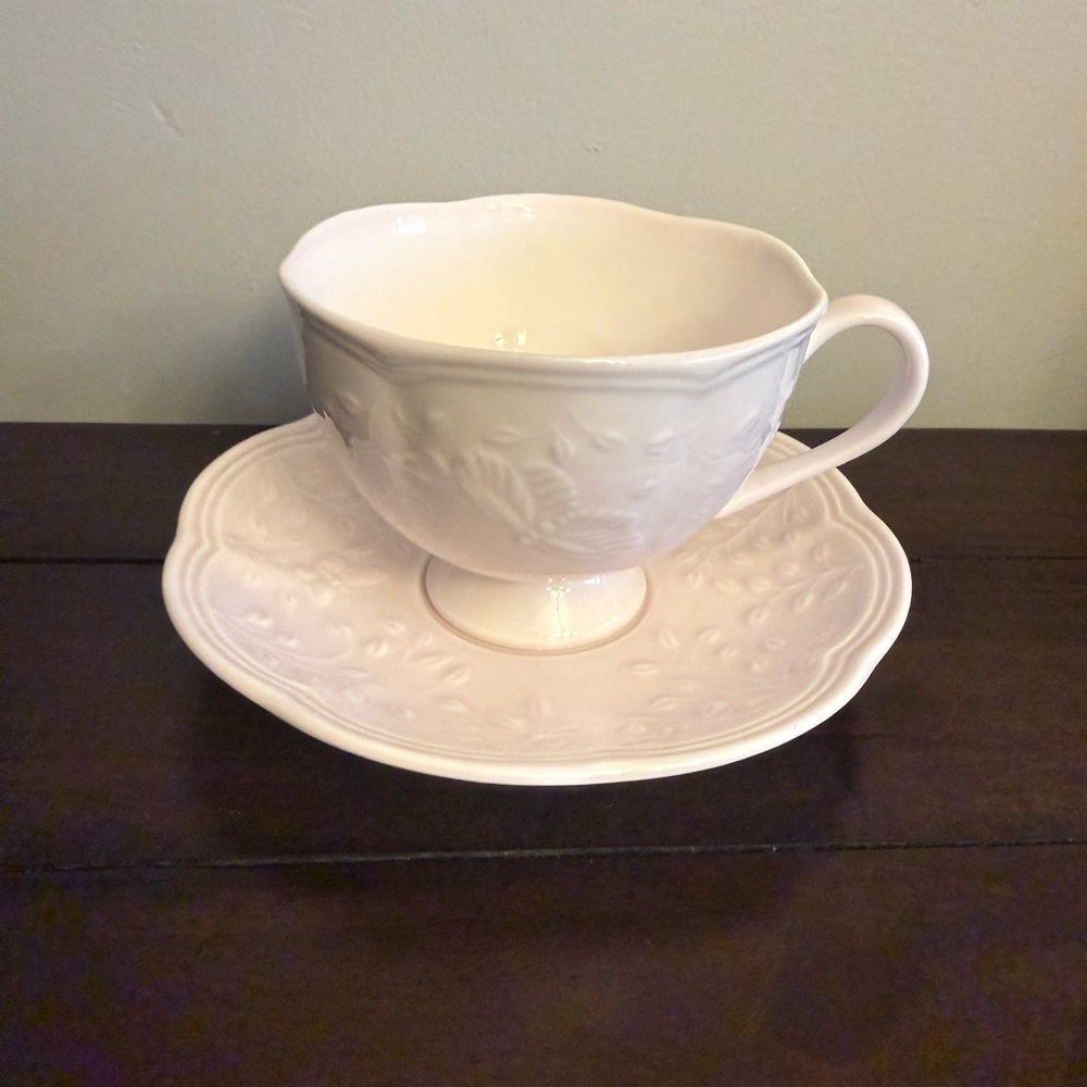 Lenox Butterfly Meadow “Petal” Cup & Saucer Set – Pink Embossed USA Made